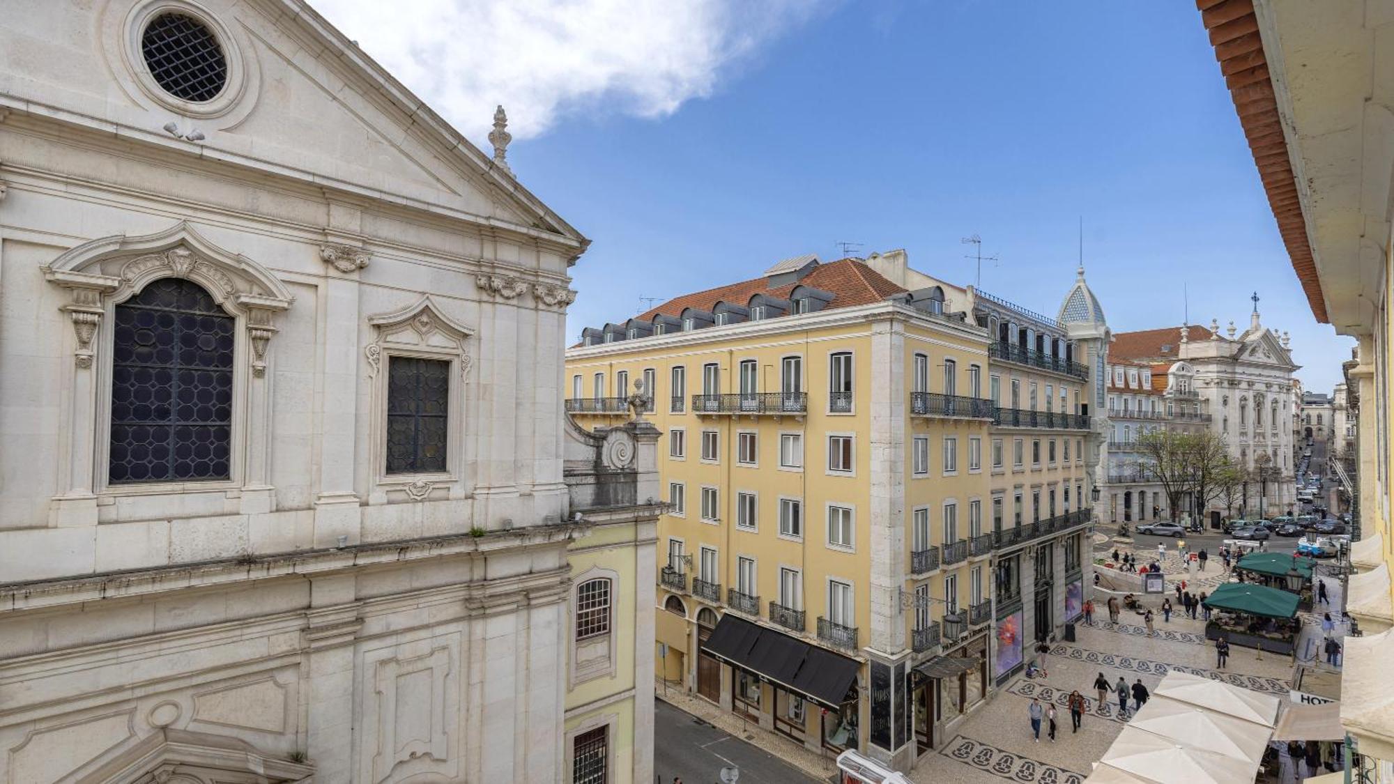 Lovelystay - Chiado 3Bedroom Wonder Лиссабон Экстерьер фото